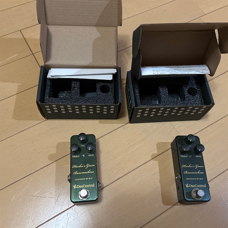 One Control Hooker’s Green Bass Machineの画像